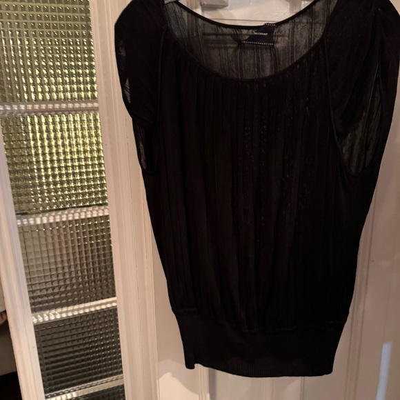 Longchamp Women’s Black Sheer Cap Sleeve Top Size Medium - Picture 3 of 10